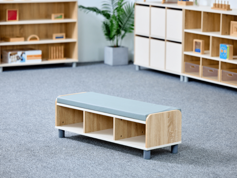 Banc avec rangements intégrés et matelas – Image 2